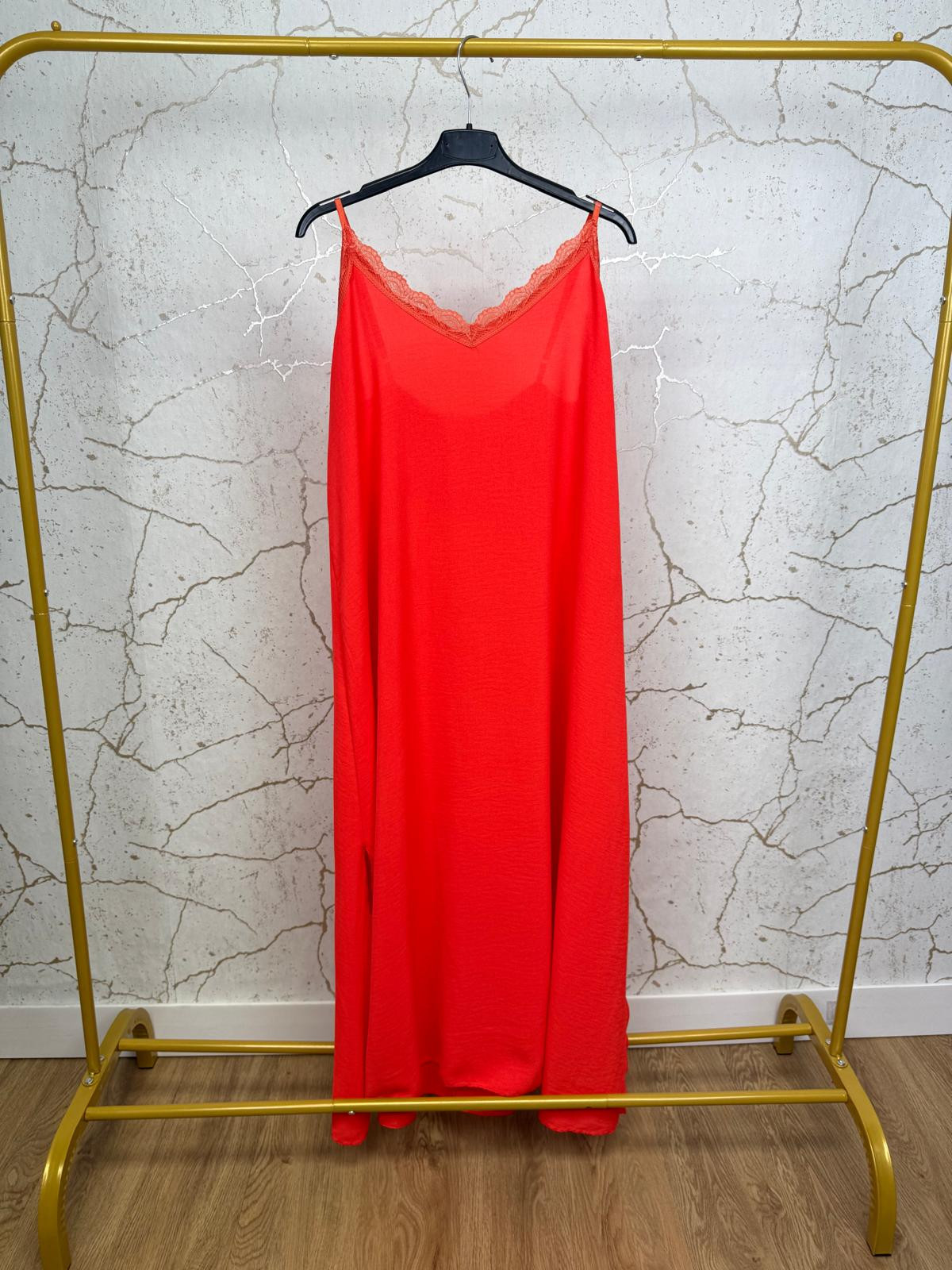 VESTIDO LENCERO