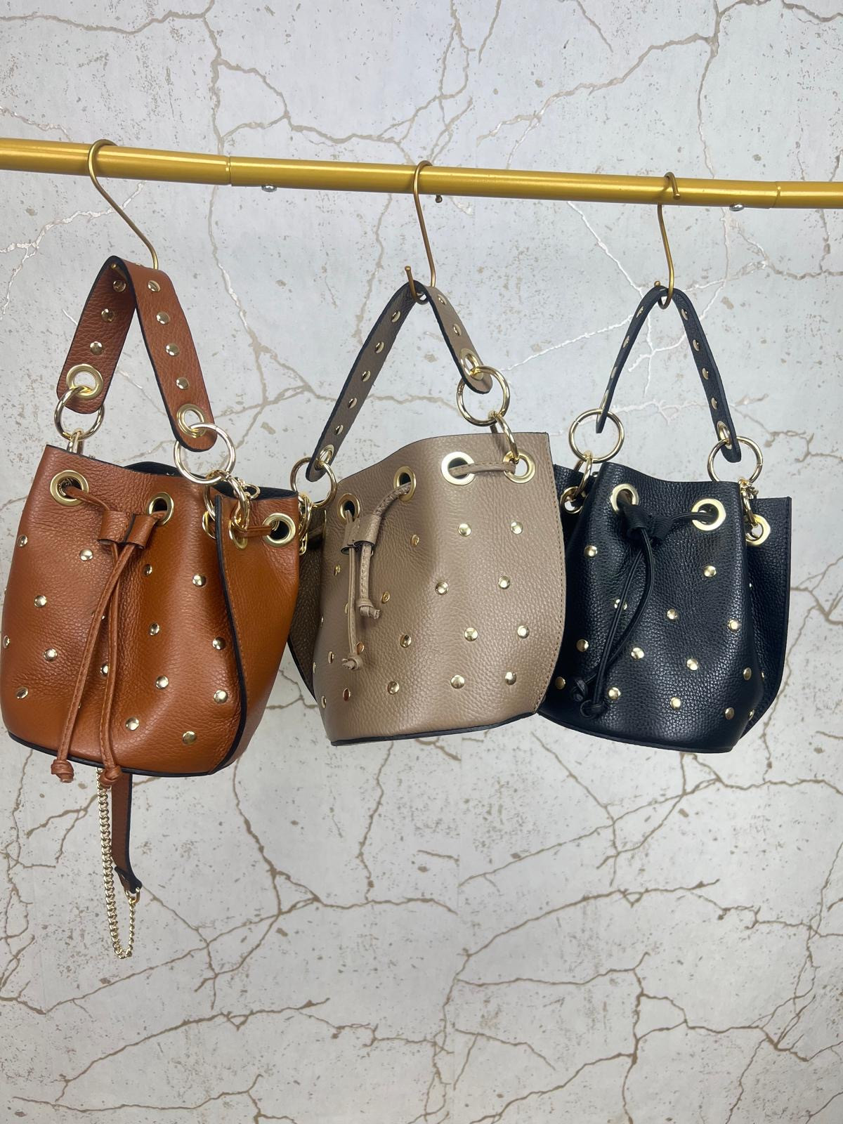 BOLSO TACHUELAS BOMBONERA