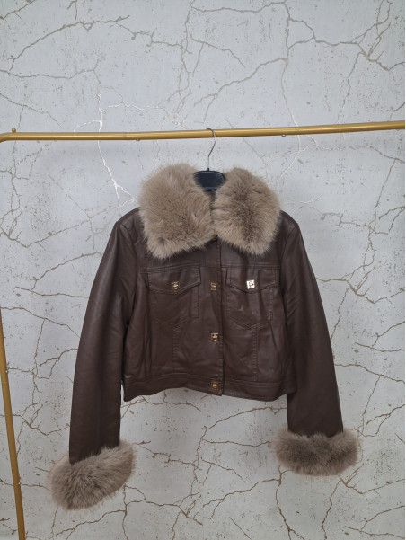 CHAQUETA DE CUERO PELOS